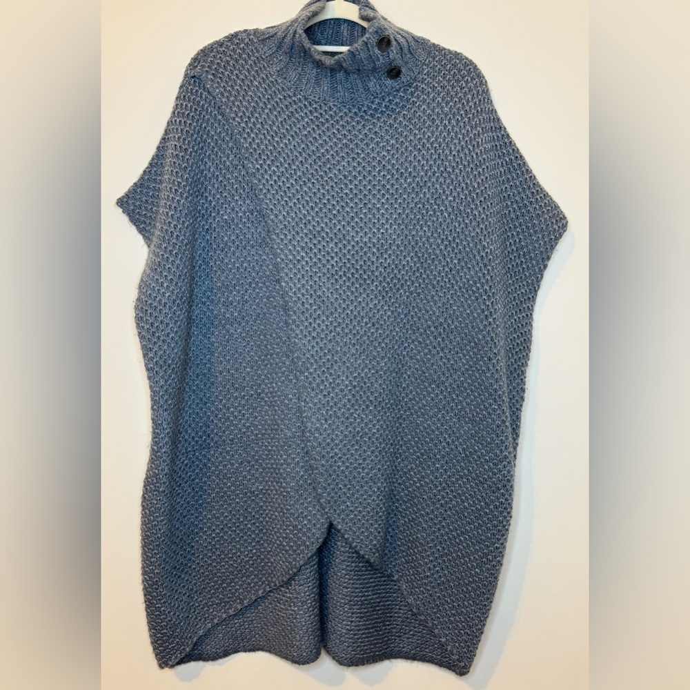 Simply Noelle Women’s Poncho Oversized Sweater Blue Gray w/Button Neck Size S/M